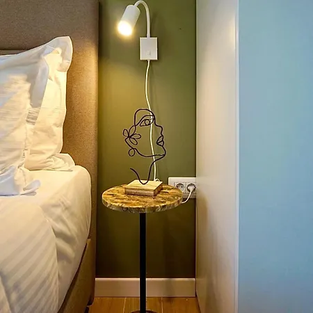 2 Guests Mountain View Parking Near Attractions